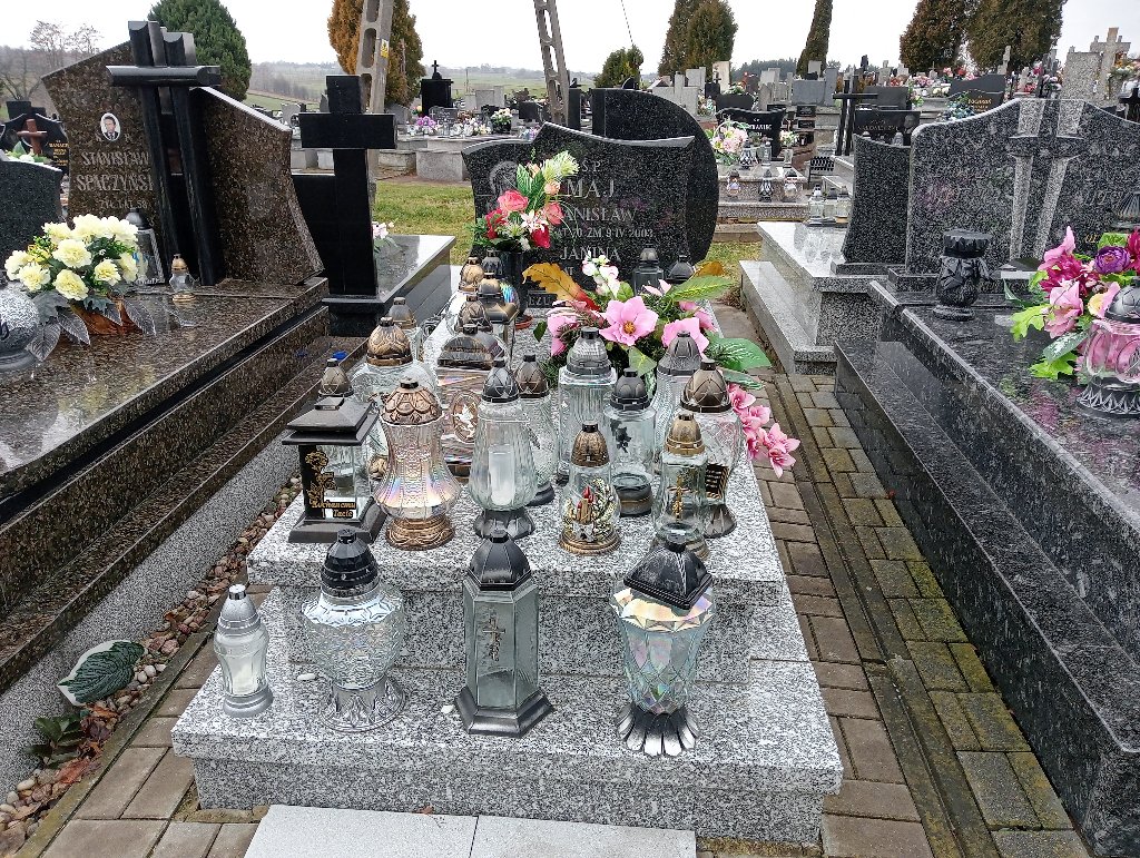 Grób Stanisław Maj